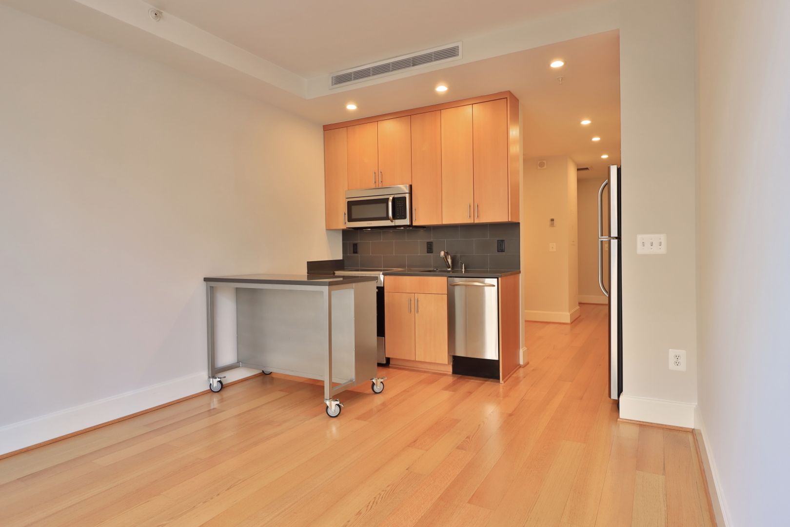 Washington Apartment: 1355 17th Street, NW