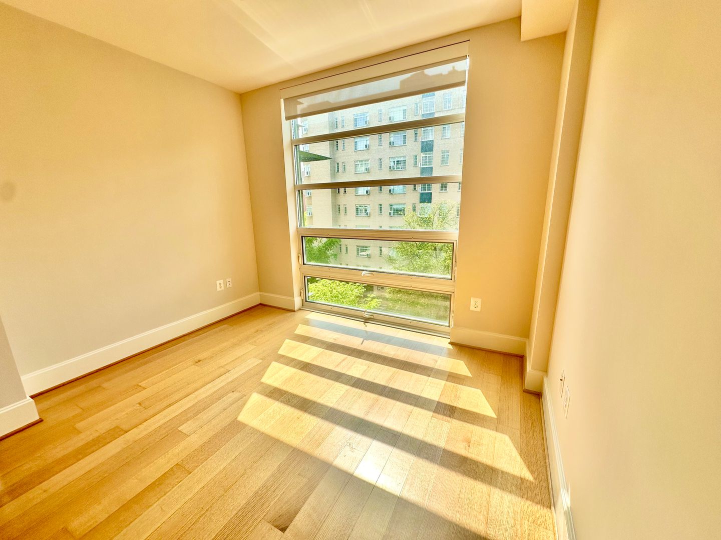 Washington Apartment: 1355 17th Street, NW