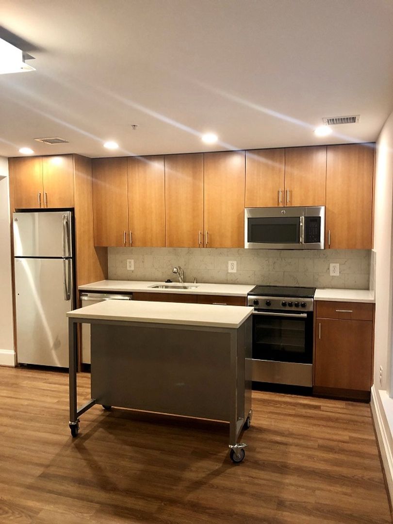 Washington Apartment: 1712 17th Street, NW