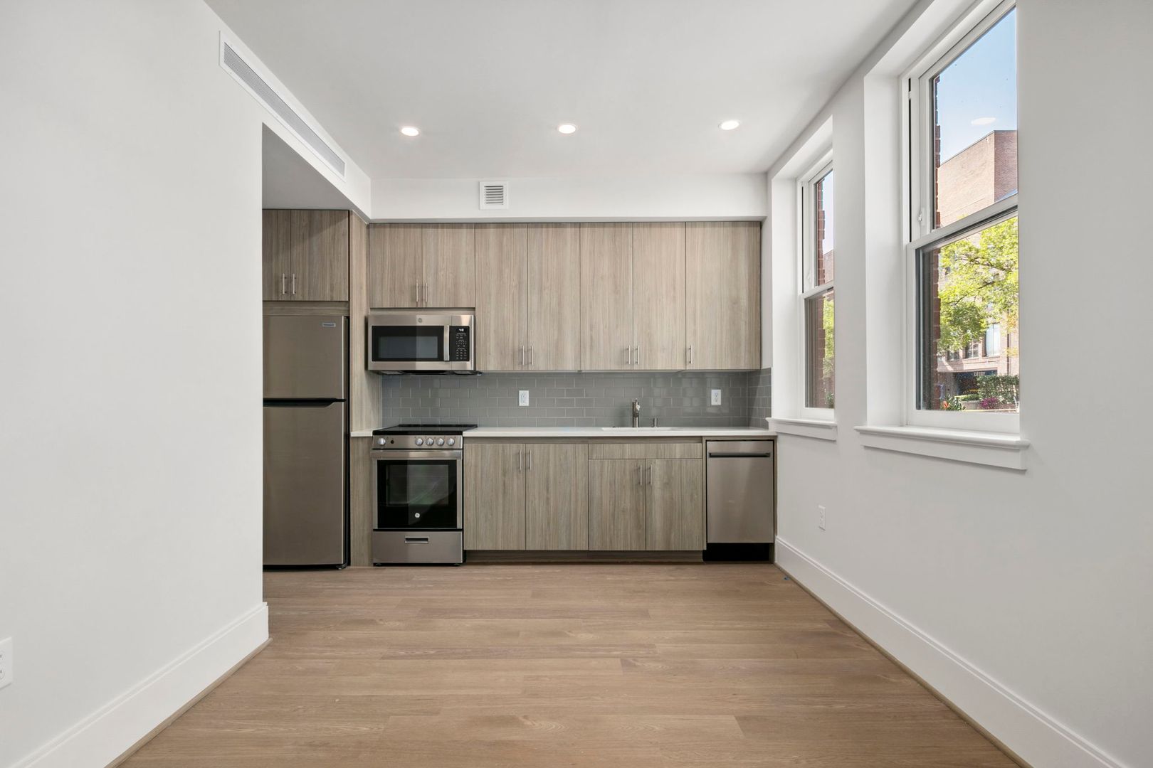 Washington Apartment: 3220 Prospect Street, NW