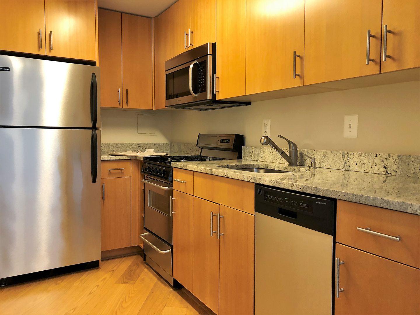 Washington Apartment: 1255 New Hampshire Avenue