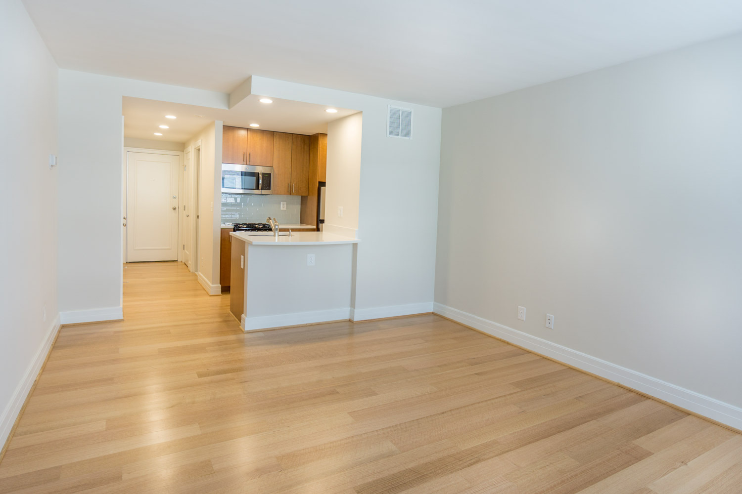 Washington Apartment: 1112 M Street, NW