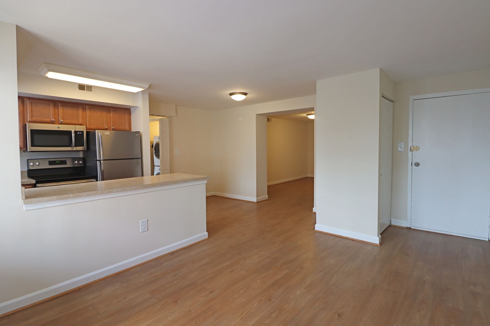 Arlington Apartment: 1660 North 21st Road