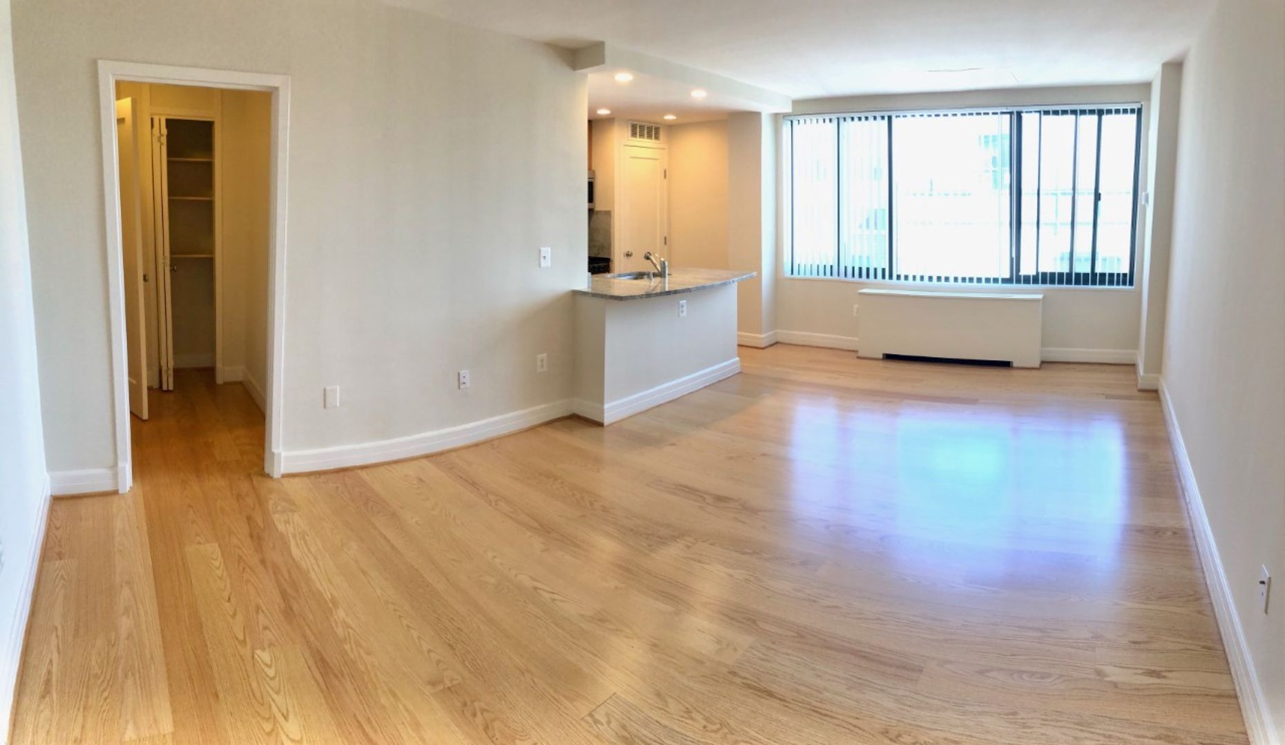 Washington Apartment: 1255 New Hampshire Avenue