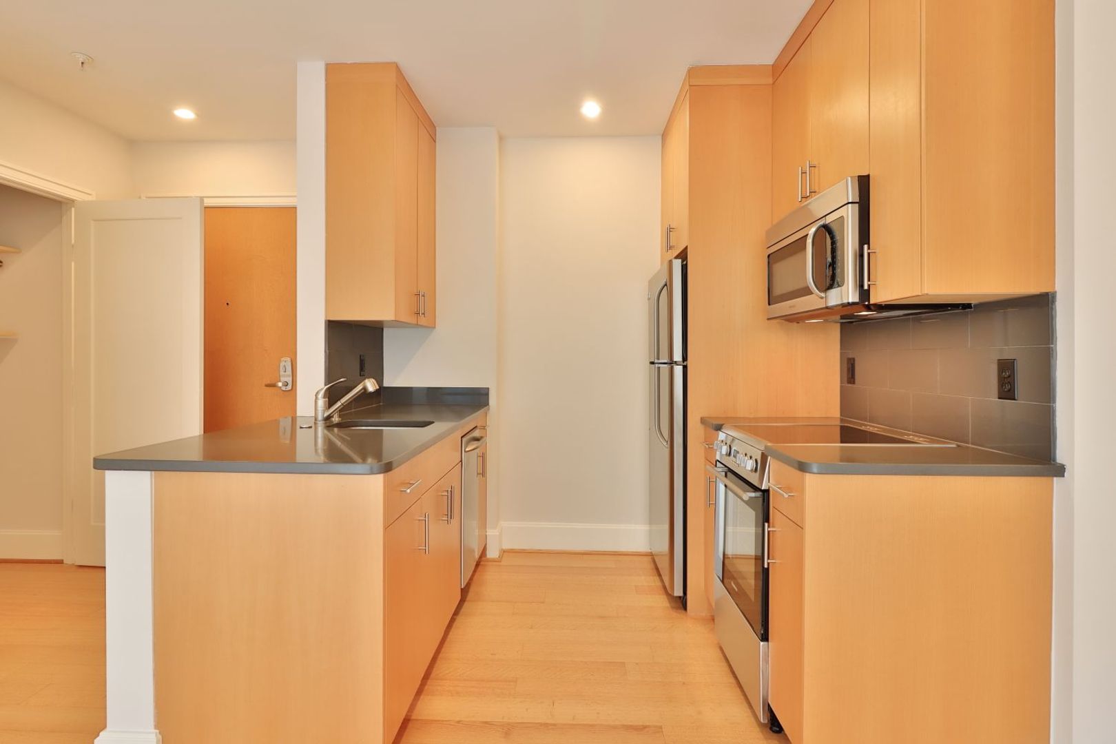 Washington Apartment: 1355 17th Street, NW