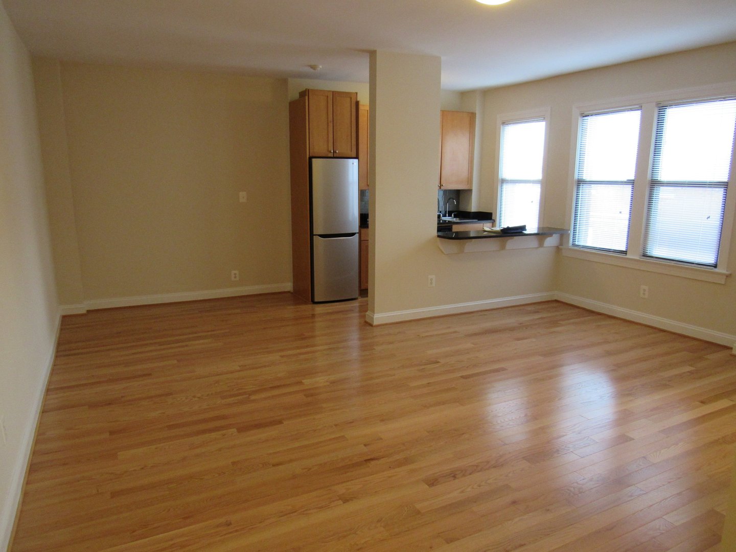 Washington Apartment: 1825-1833 New Hampshire Avenue, NW