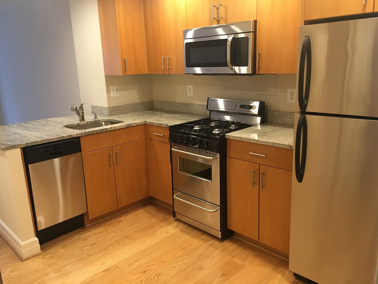 Washington Apartment: 1255 New Hampshire Avenue