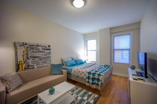WH Studio - In Unit W/D! All Utilities Included! Fantastic Location! – photo 1
