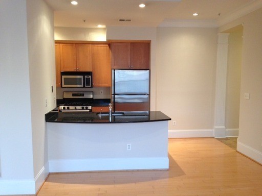 Washington Apartment: 1640 16th Street, NW