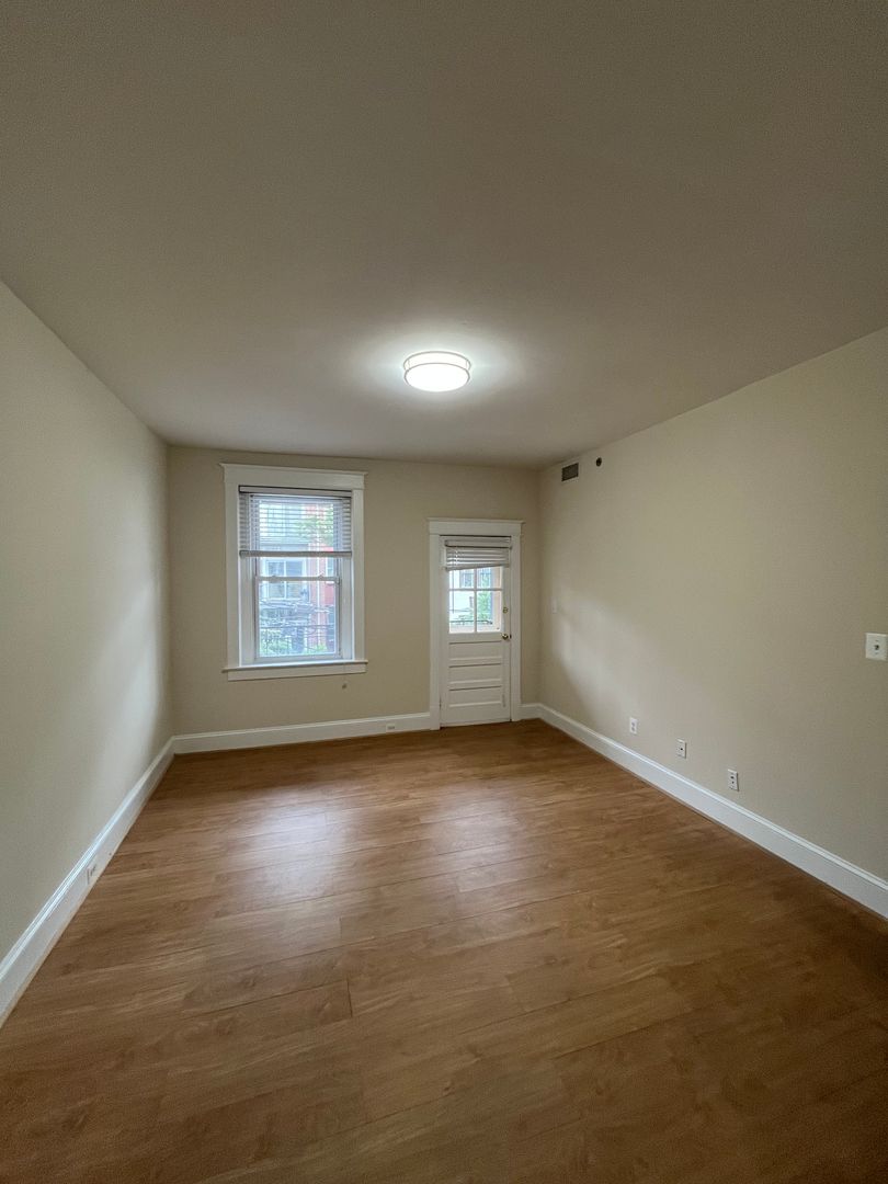 Washington Apartment: 1743 P Street, NW