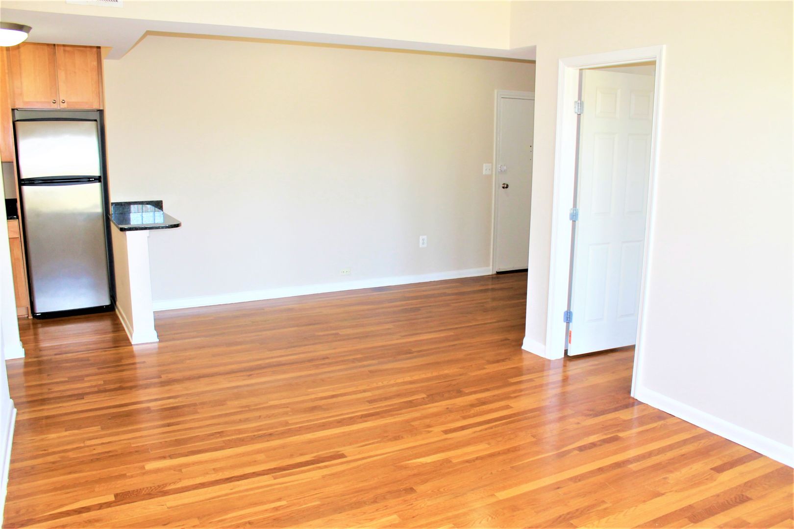 Washington Apartment: 2070 Belmont Rd, NW