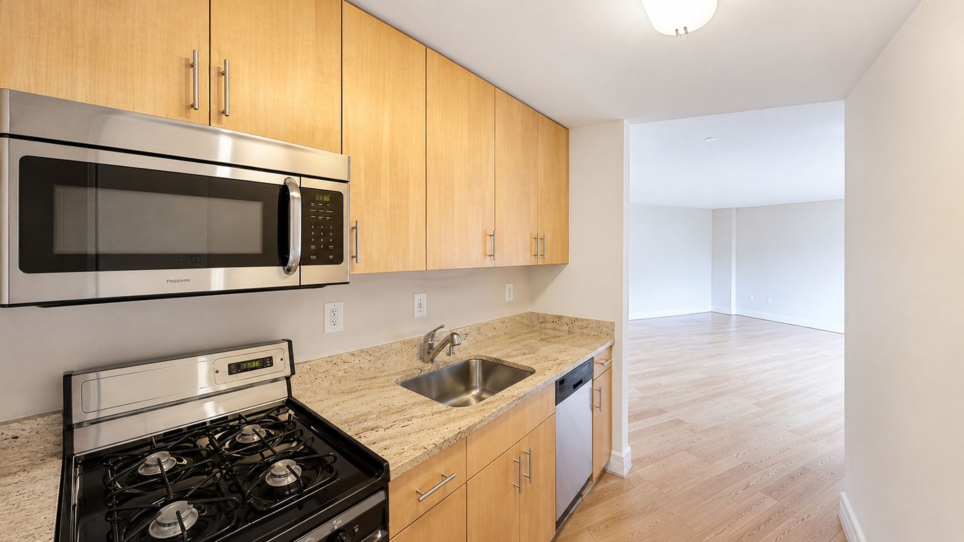 Washington Apartment: 1255 New Hampshire Avenue