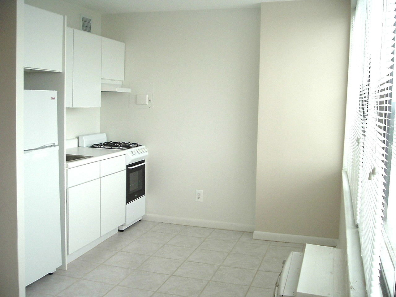 Washington Apartment: 3300 16th Street, NW