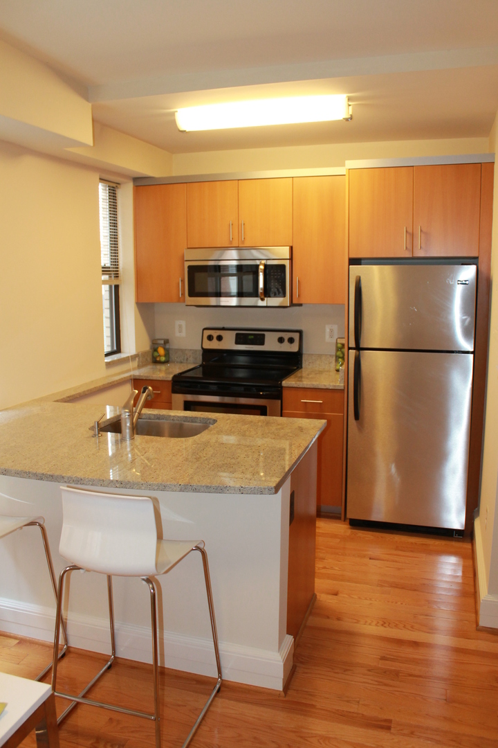Washington Apartment: 2000 Connecticut Avenue, NW