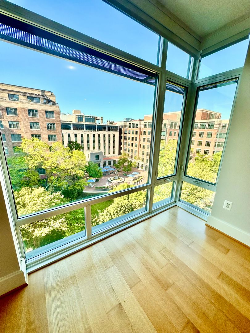 Washington Apartment: 1355 17th Street, NW