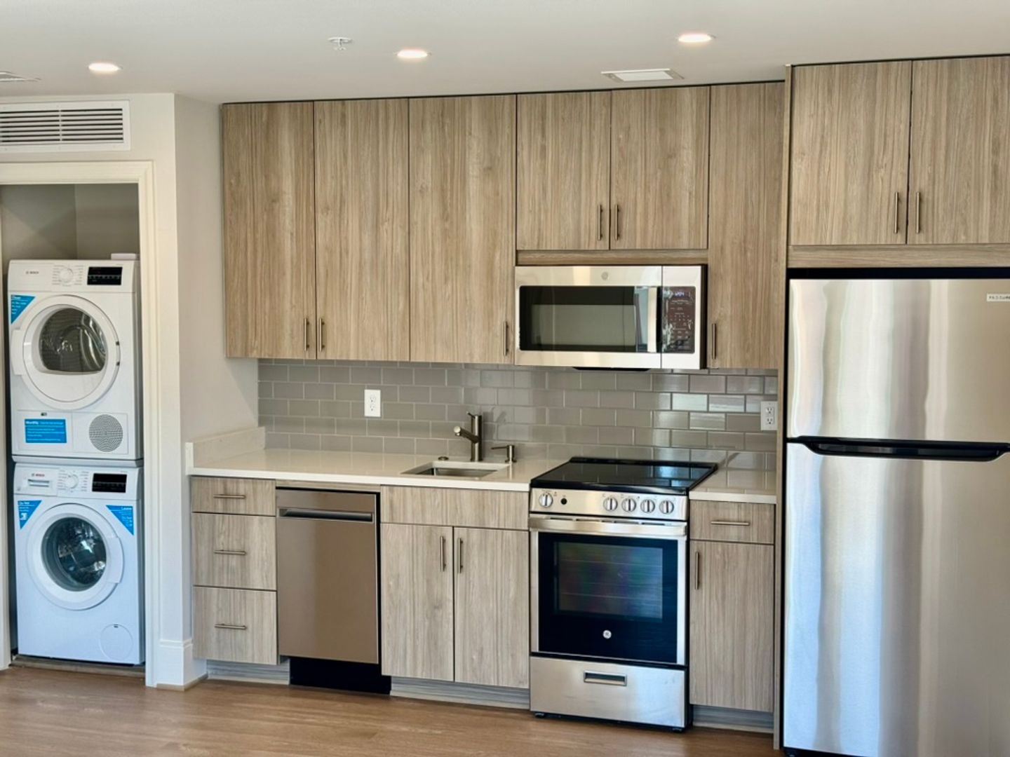 Washington Apartment: 3220 Prospect Street, NW