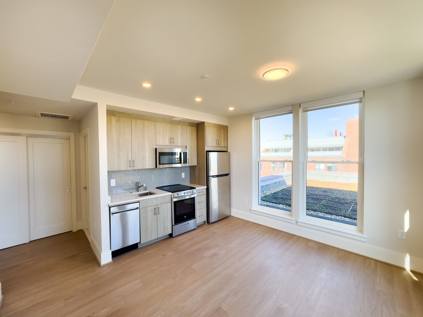 Washington Apartment: 3220 Prospect Street, NW
