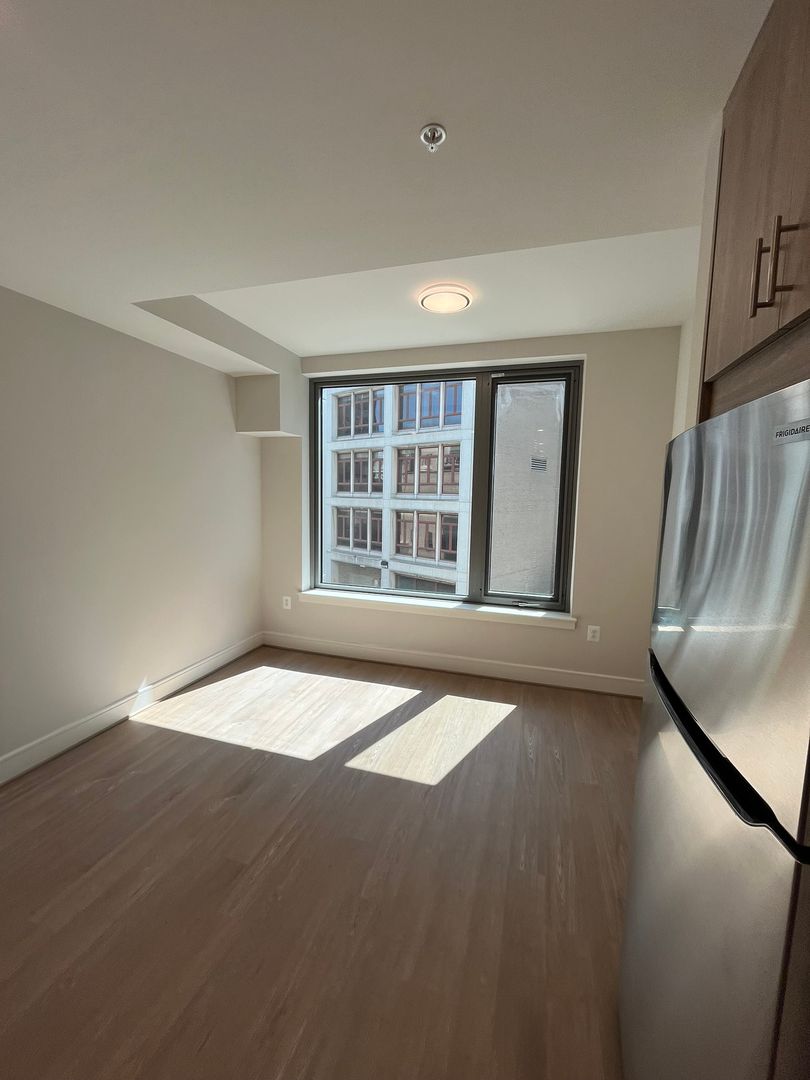 WASHINGTON Apartment: 1650 O STREET, NW