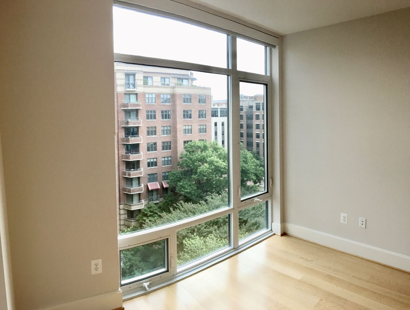 Washington Apartment: 1355 17th Street, NW