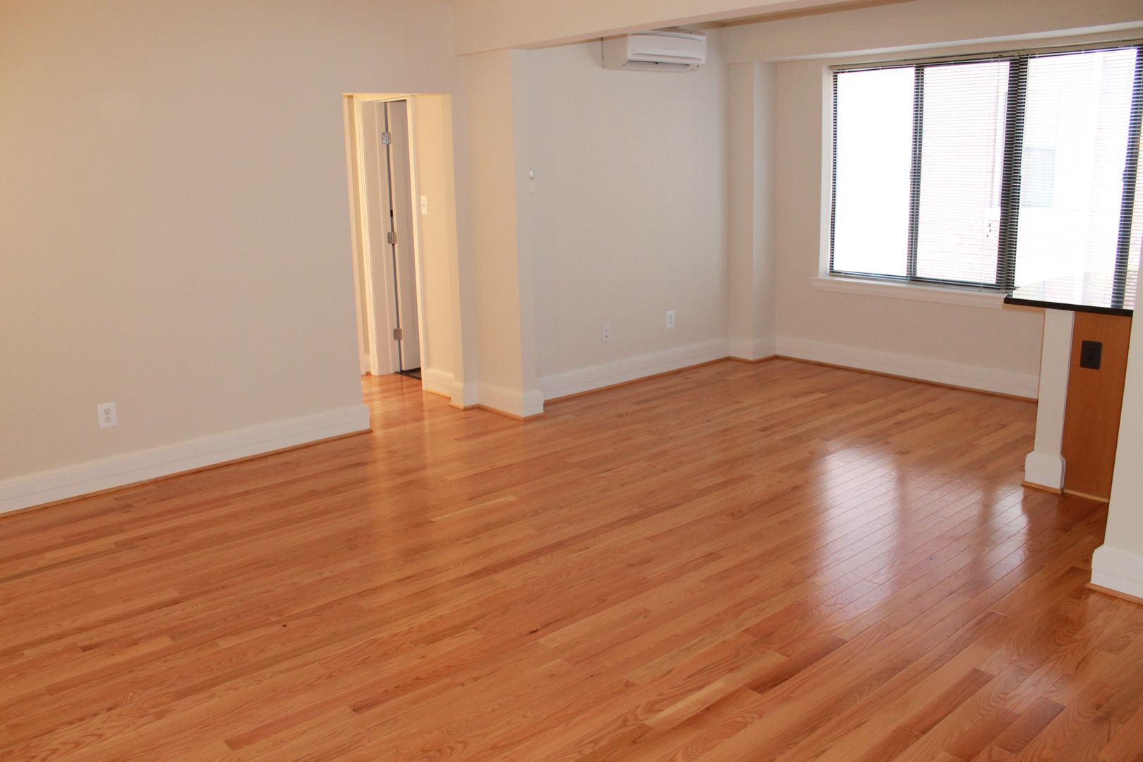 Washington Apartment: 2000 Connecticut Avenue, NW