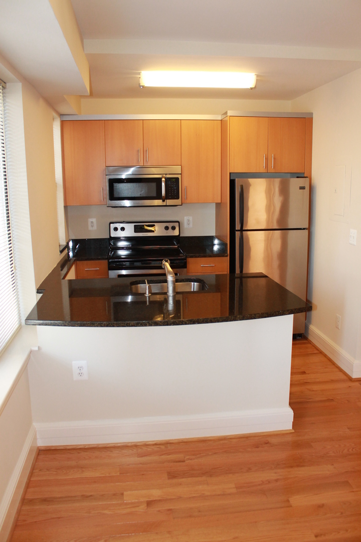 Washington Apartment: 2000 Connecticut Avenue, NW