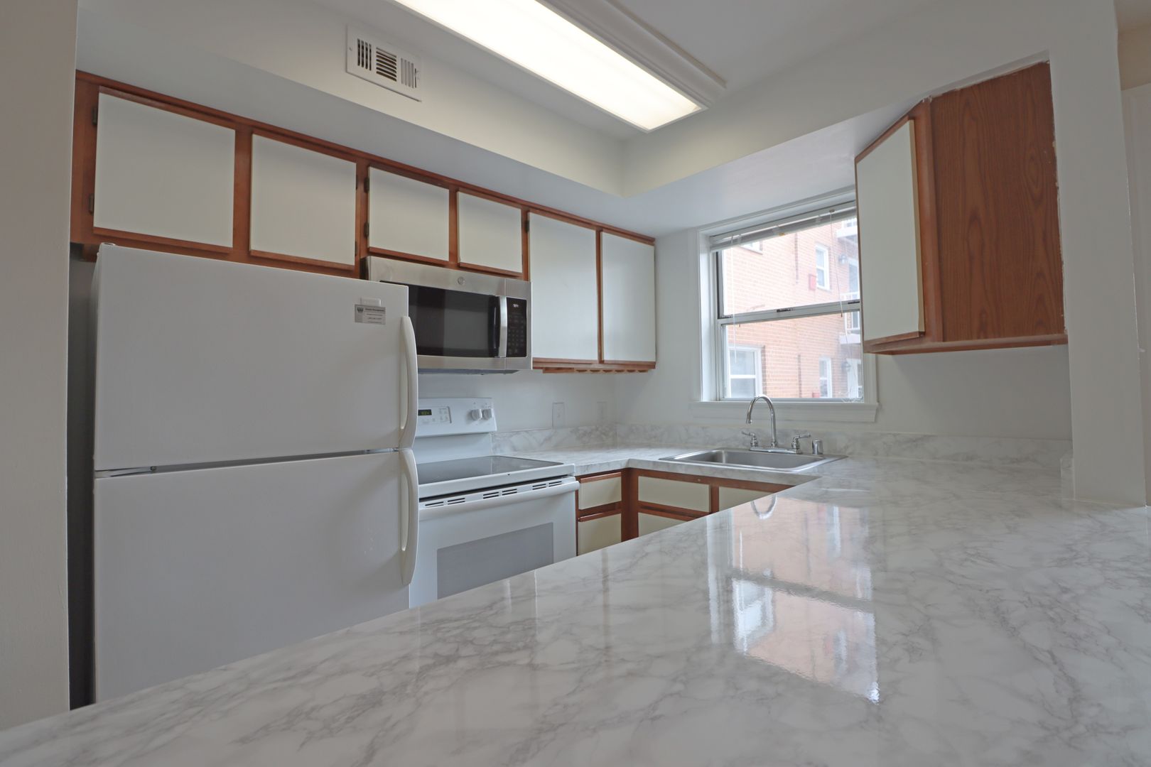 Arlington Apartment: 1660 North 21st Road