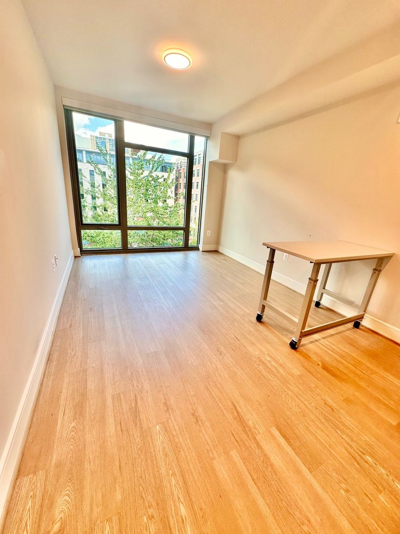 WASHINGTON Apartment: 1650 O STREET, NW