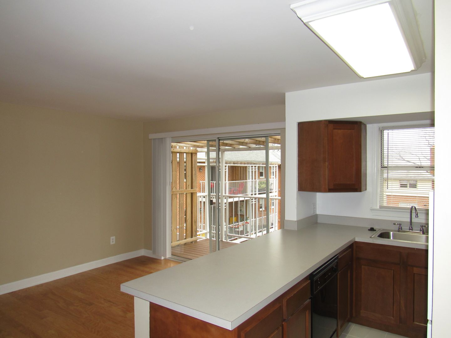 Arlington Apartment: 1660 North 21st Road