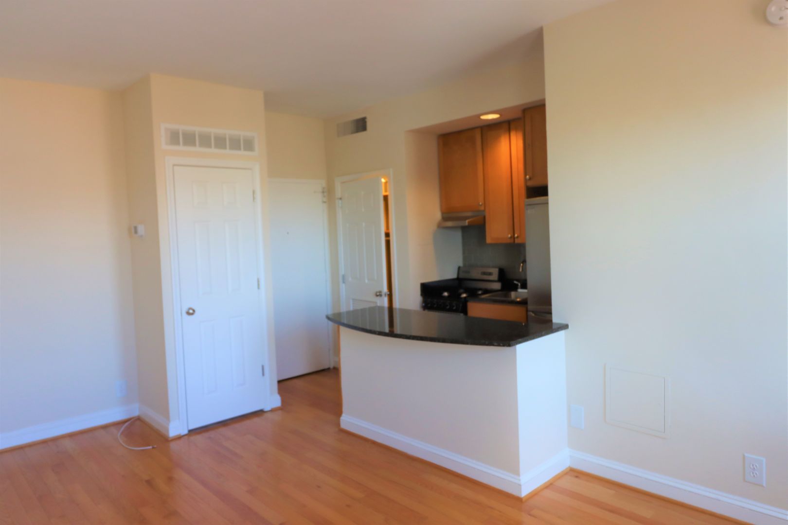 Washington Apartment: 1825-1833 New Hampshire Avenue, NW