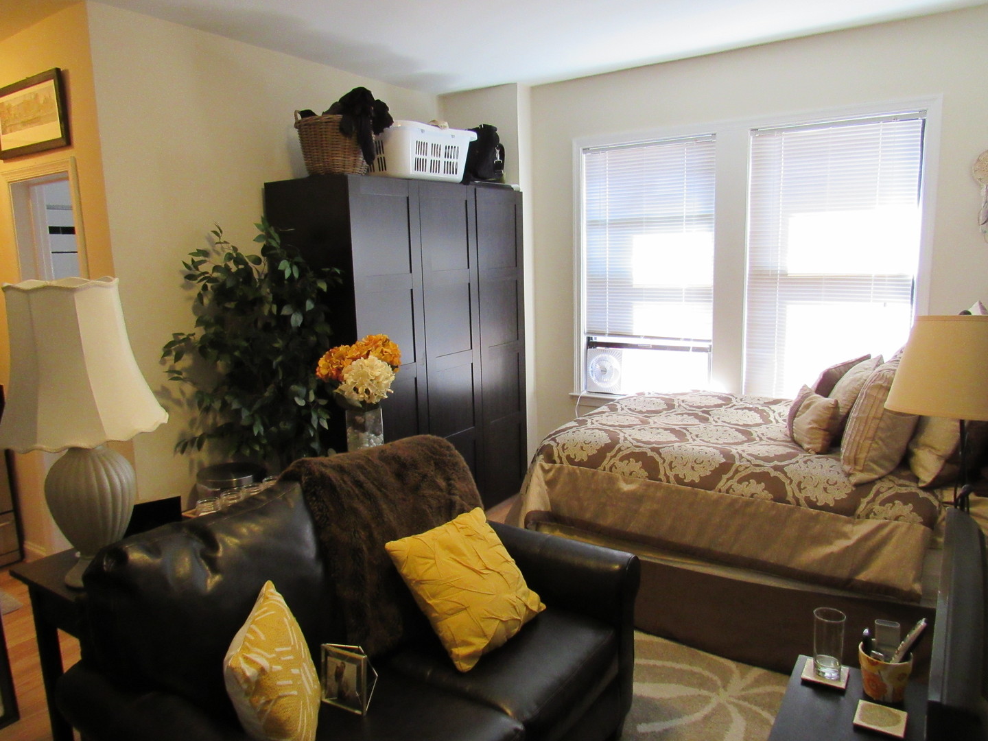 Washington Apartment: 1825-1833 New Hampshire Avenue, NW