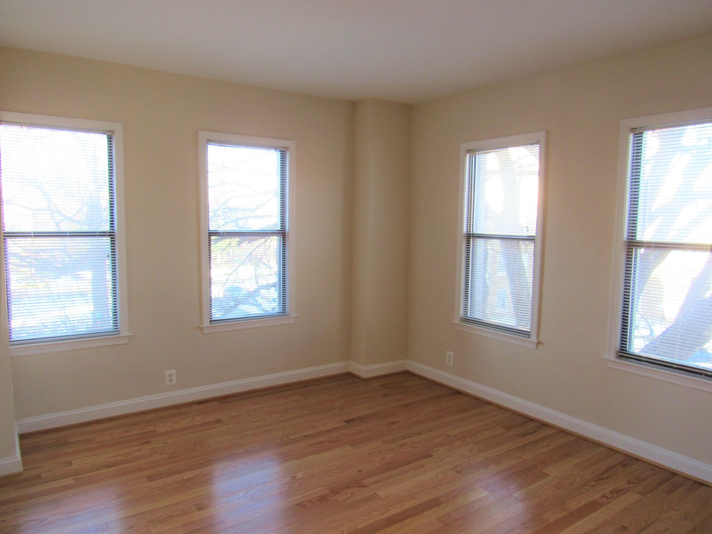 Washington Apartment: 1825-1833 New Hampshire Avenue, NW