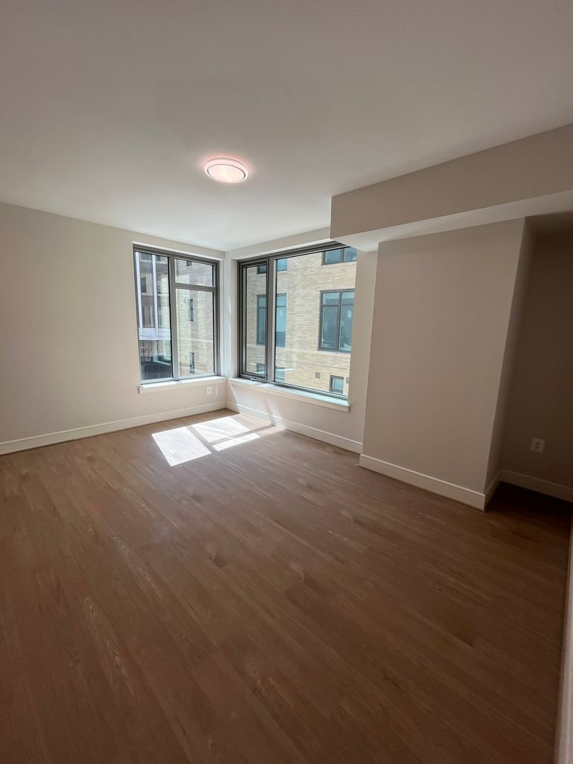WASHINGTON Apartment: 1650 O STREET, NW