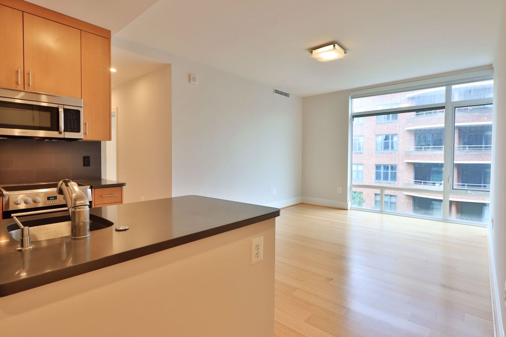 Washington Apartment: 1355 17th Street, NW