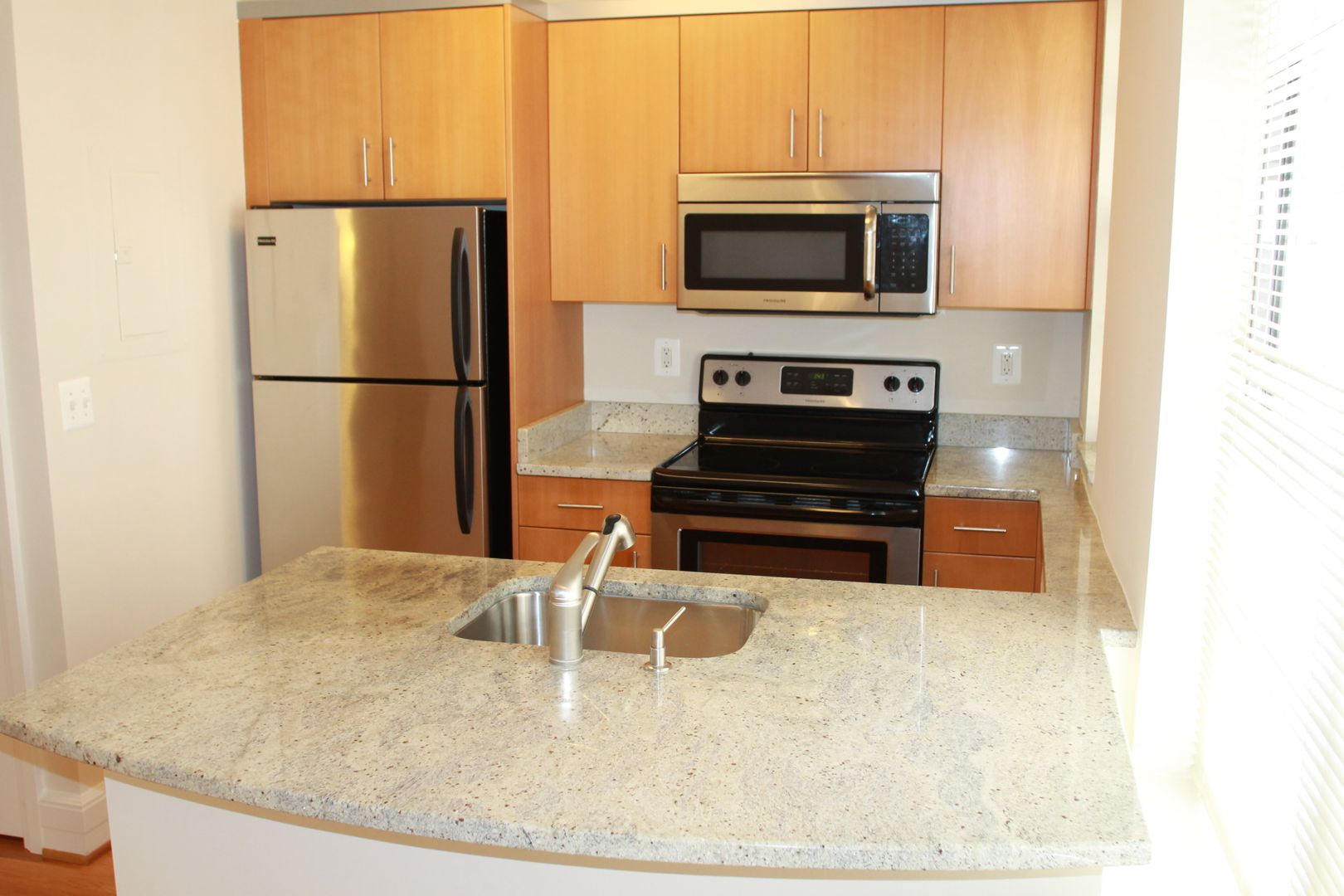 Washington Apartment: 2000 Connecticut Avenue, NW