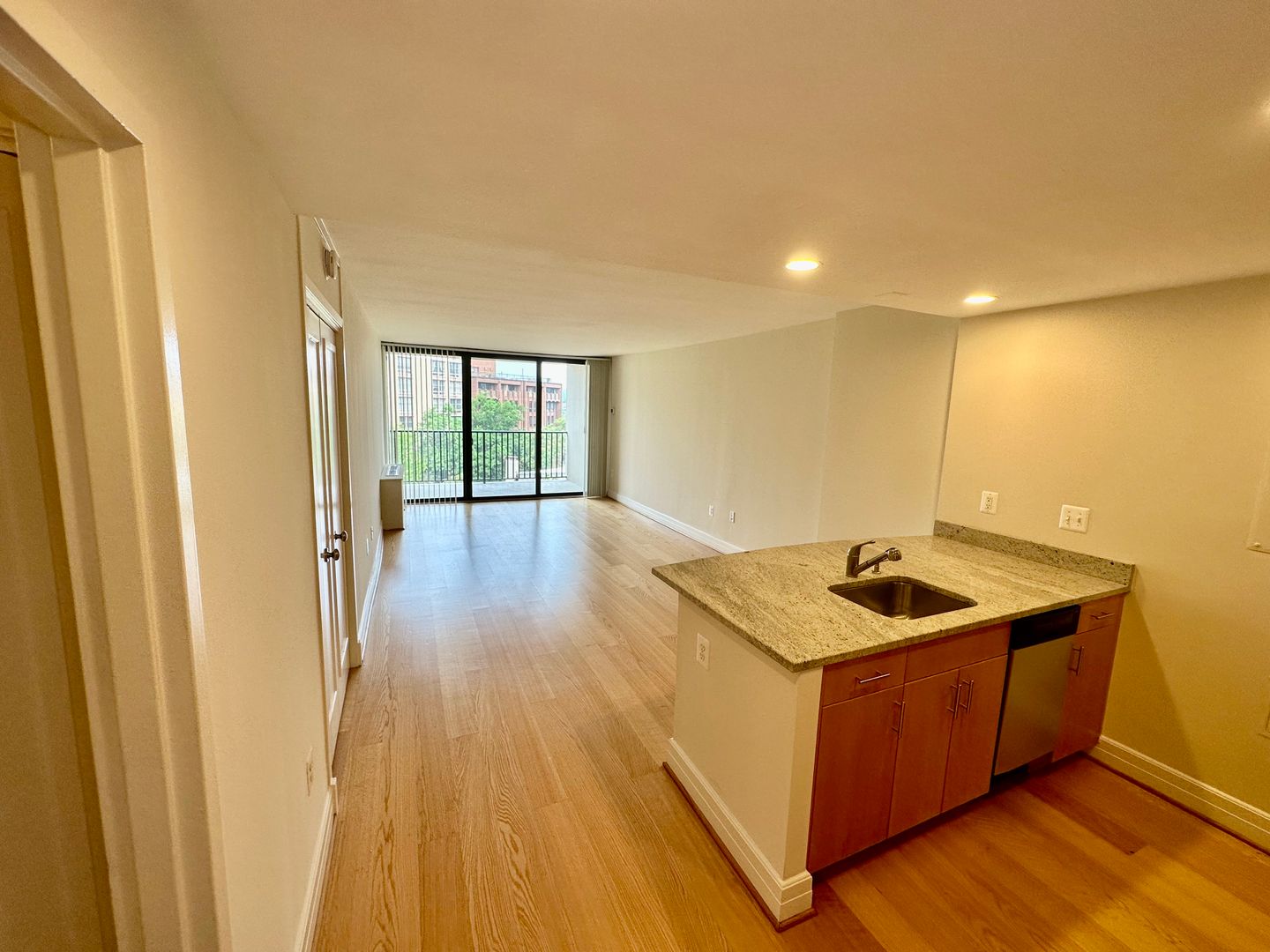 Washington Apartment: 1255 New Hampshire Avenue