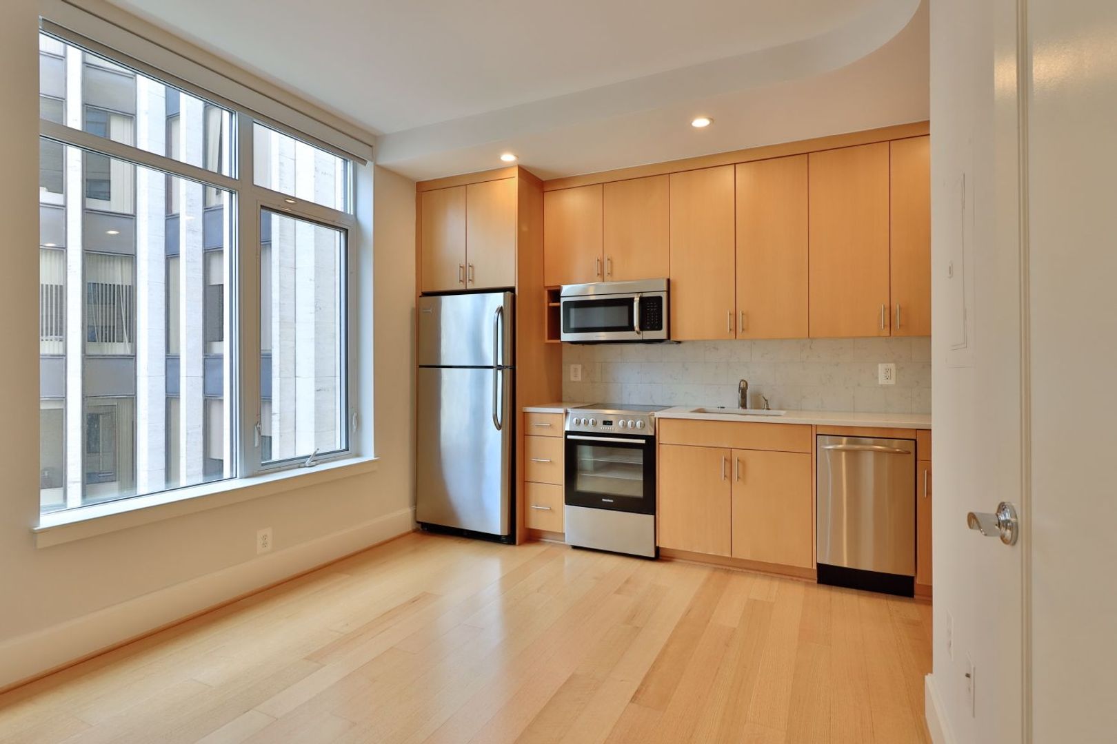 Washington Apartment: 1355 17th Street, NW