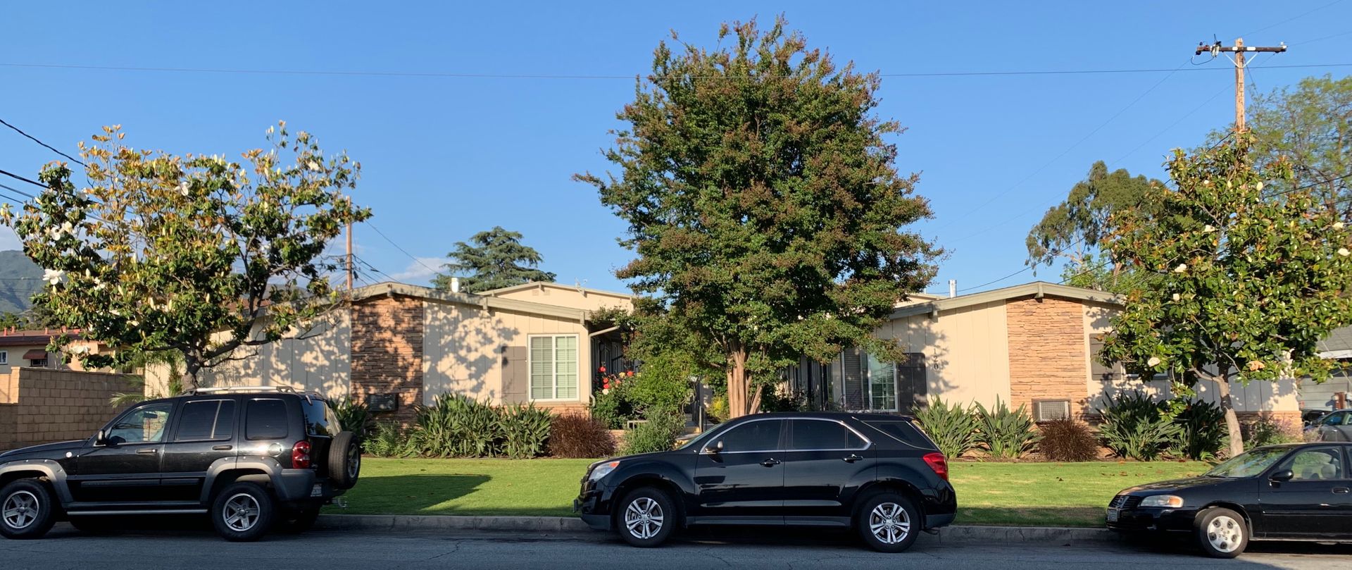 Monrovia Apartment: 116 Violet Ave.