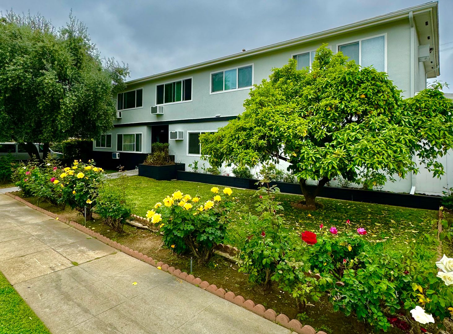 Alhambra Apartment: 341 N. Stoneman Ave.