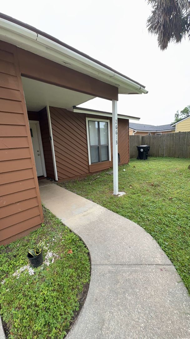 Orange Park House: 2661 B San Francisco Blvd