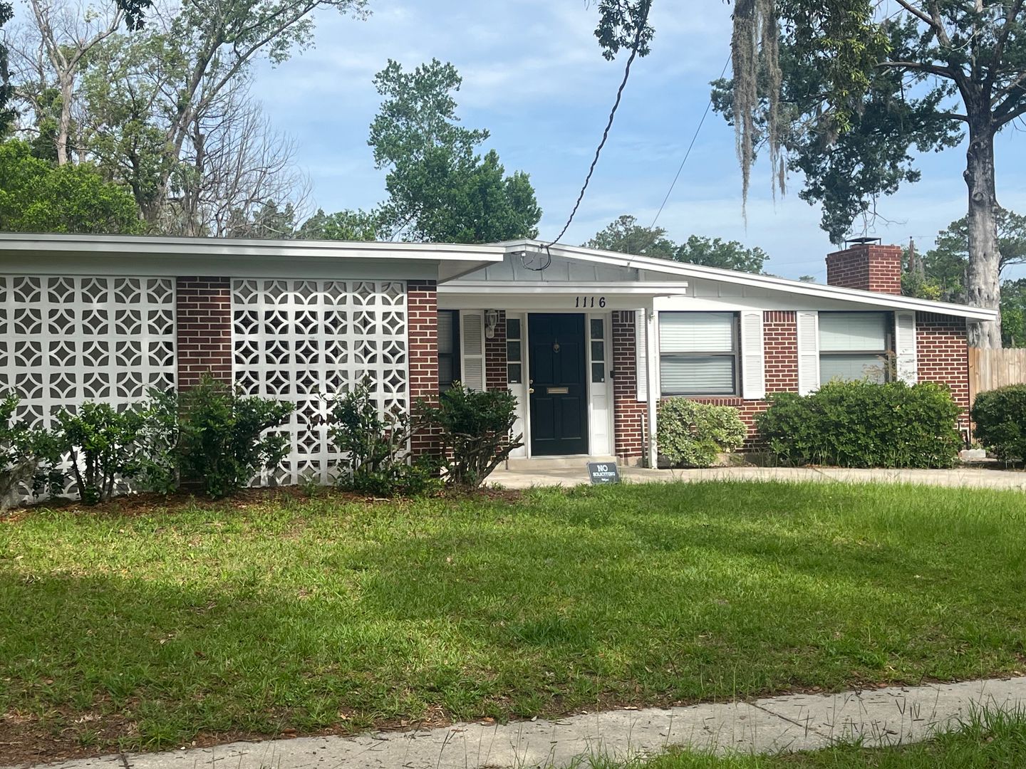 Jacksonville House: 1116 Palisades Dr.