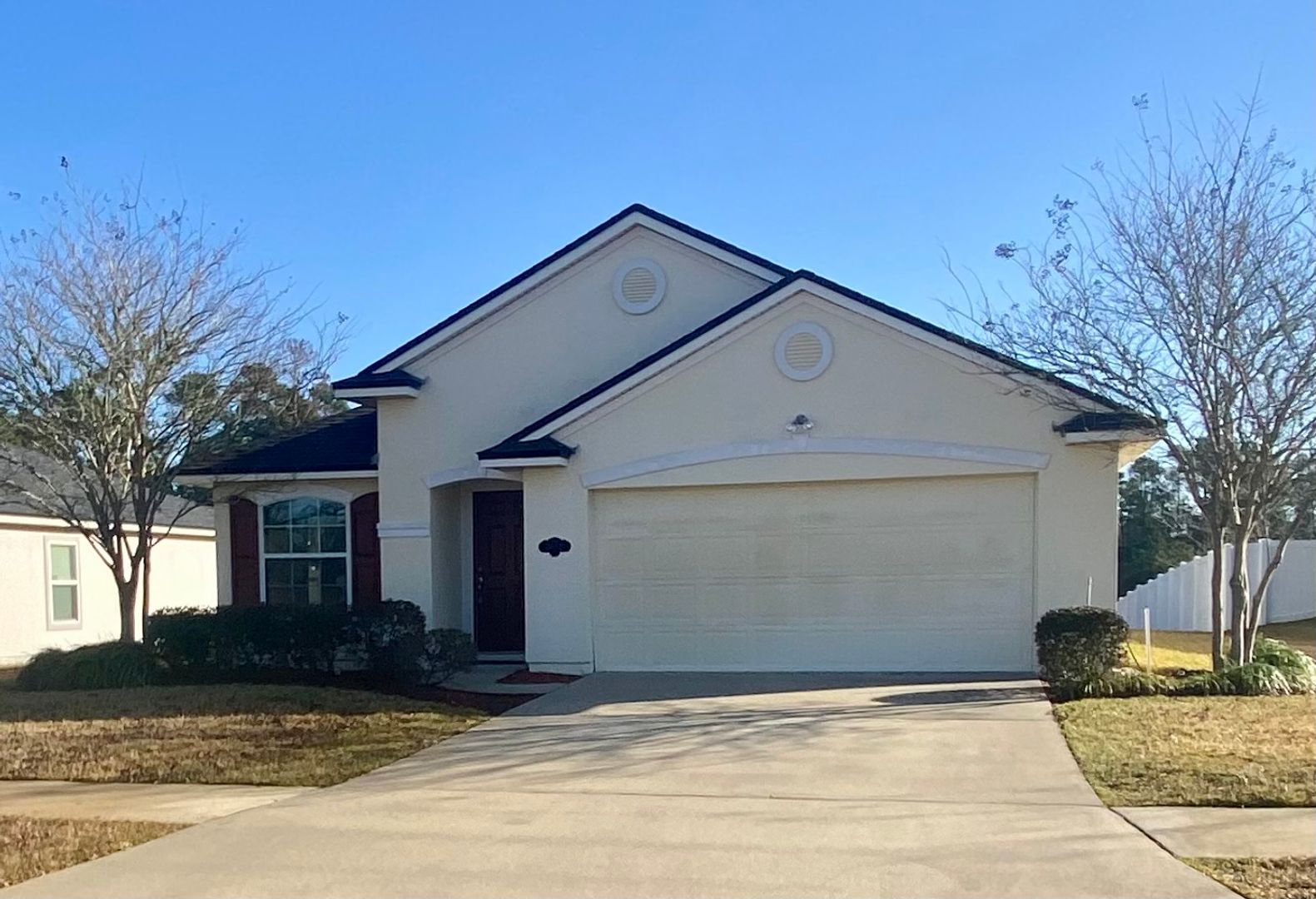 Middleburg House: 3852 Great Falls Loop