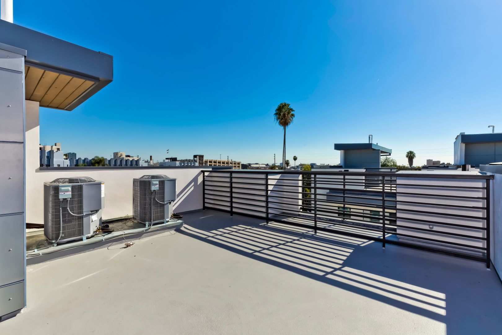 1025 Wilcox Avenue 2 of 12