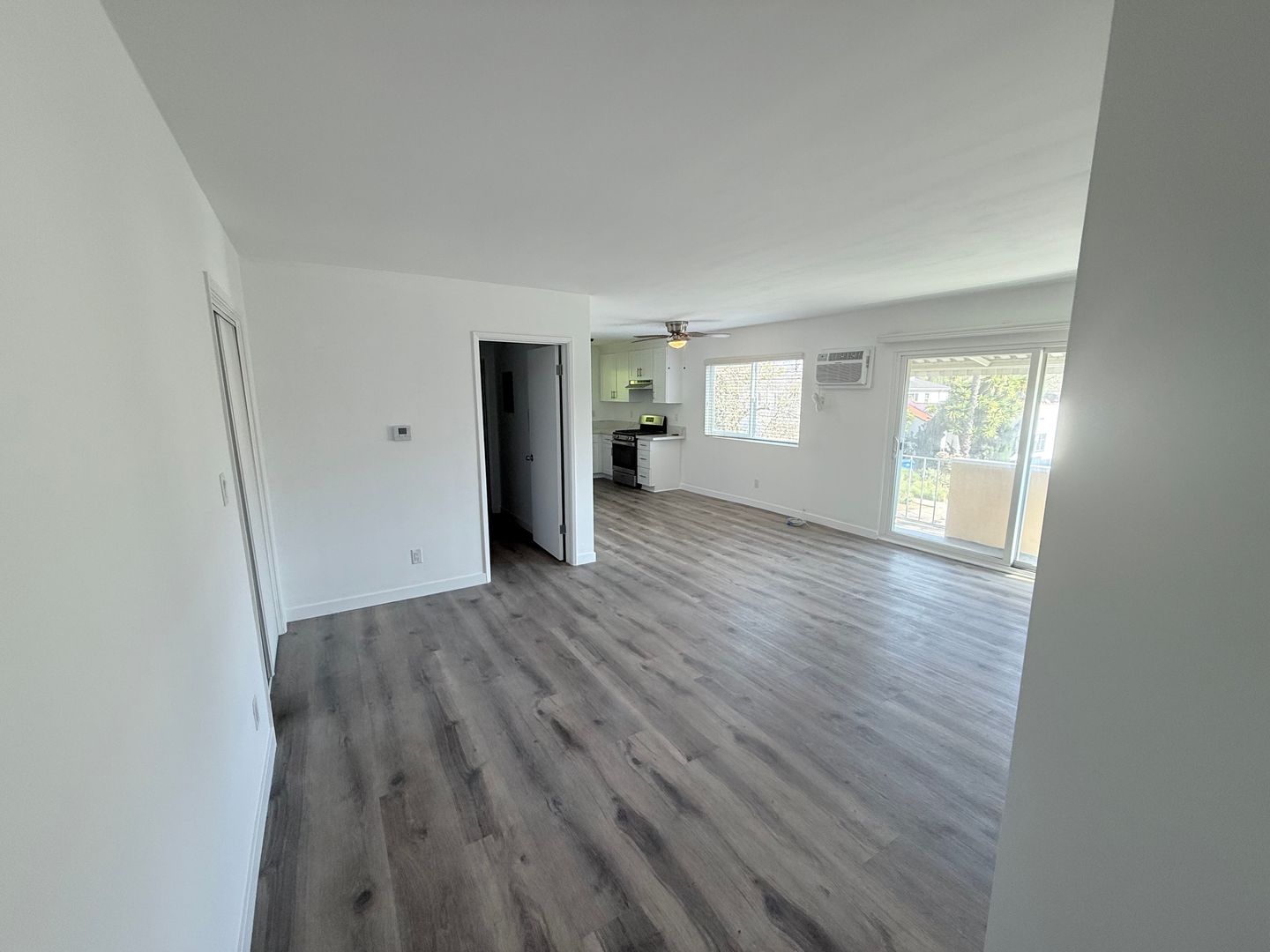 Los Angeles Apartment: 617 North Orange Drive