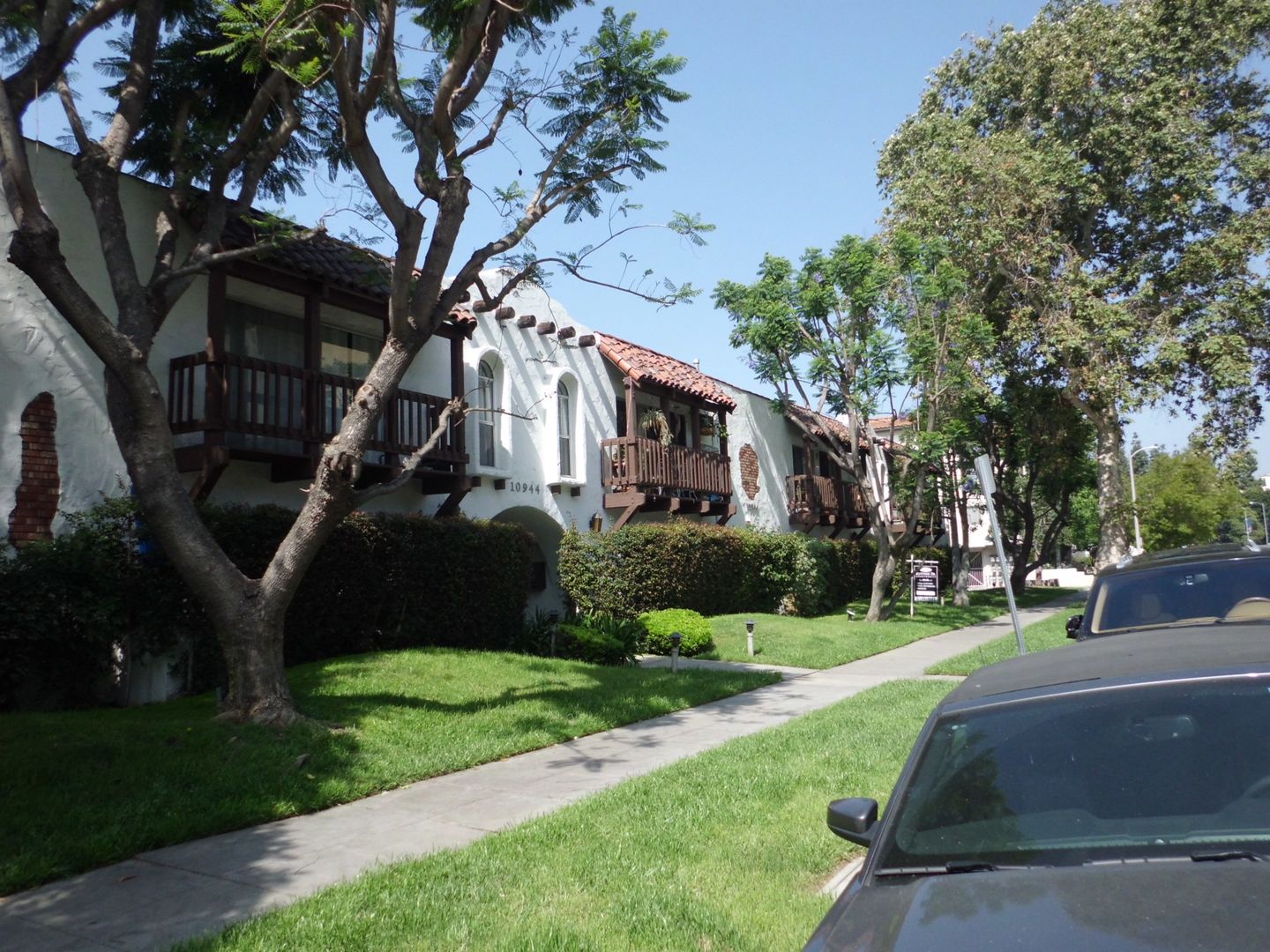 Studio City Apartment: 10944 Bluffside Drive