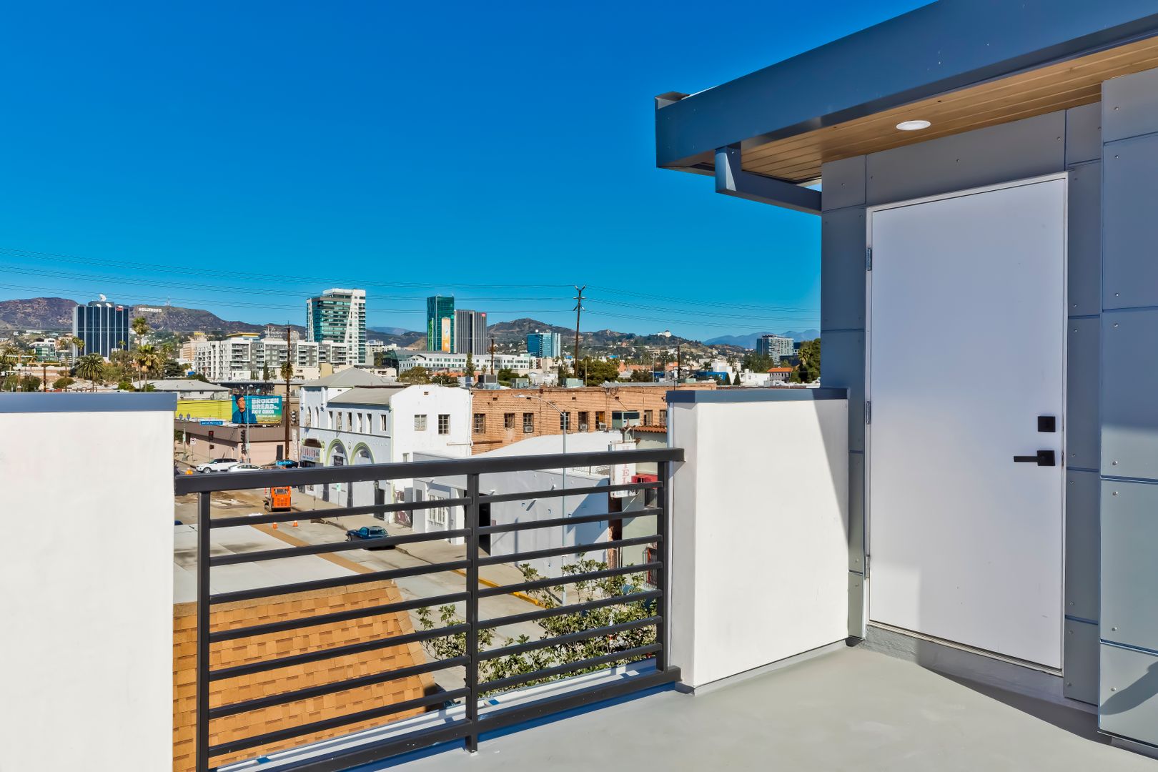 Roof deck at 1025 Wilcox Avenue (7 of 8)