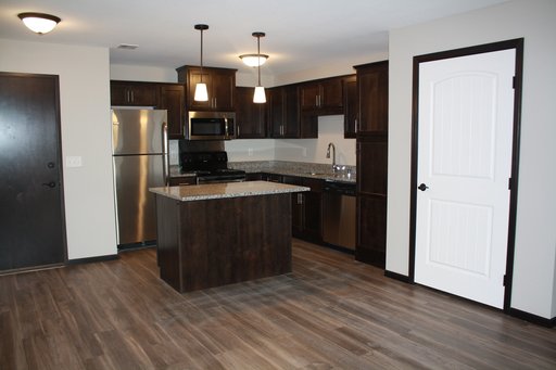 3 Bedroom/2 Bathroom Apartment w/ View