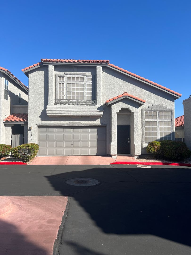 HENDERSON House: 2316 RAMSGATE DR