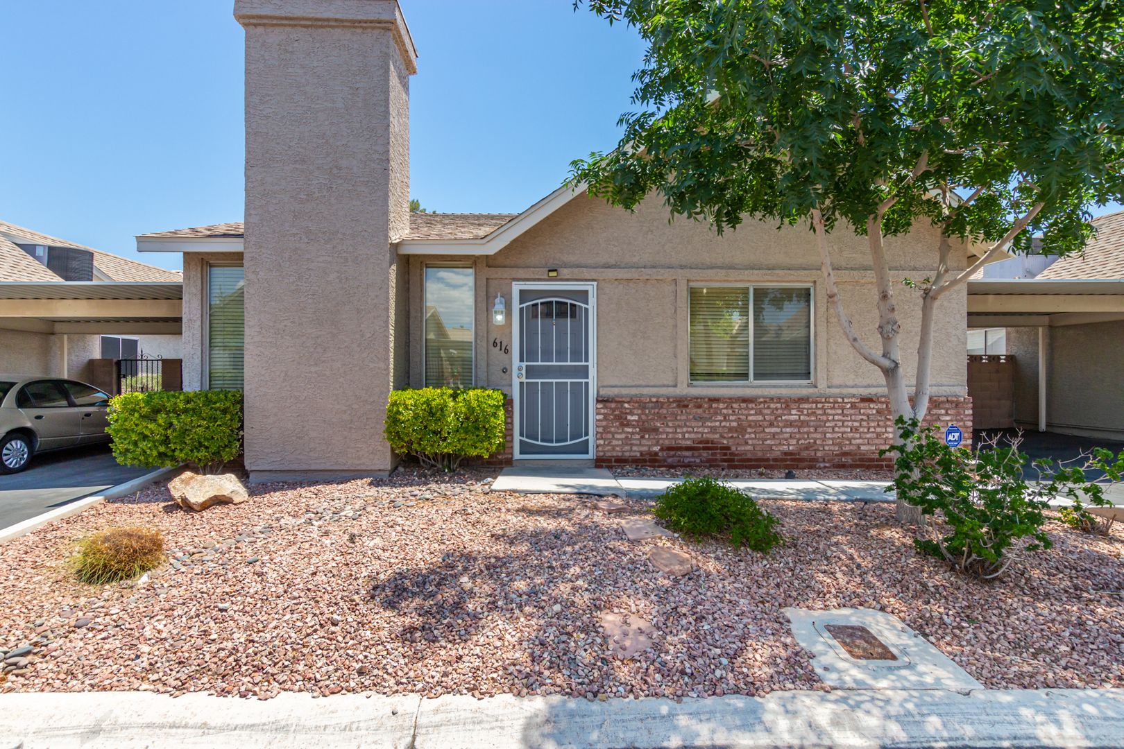 LAS VEGAS House: 616 JONATHAN GLEN WAY