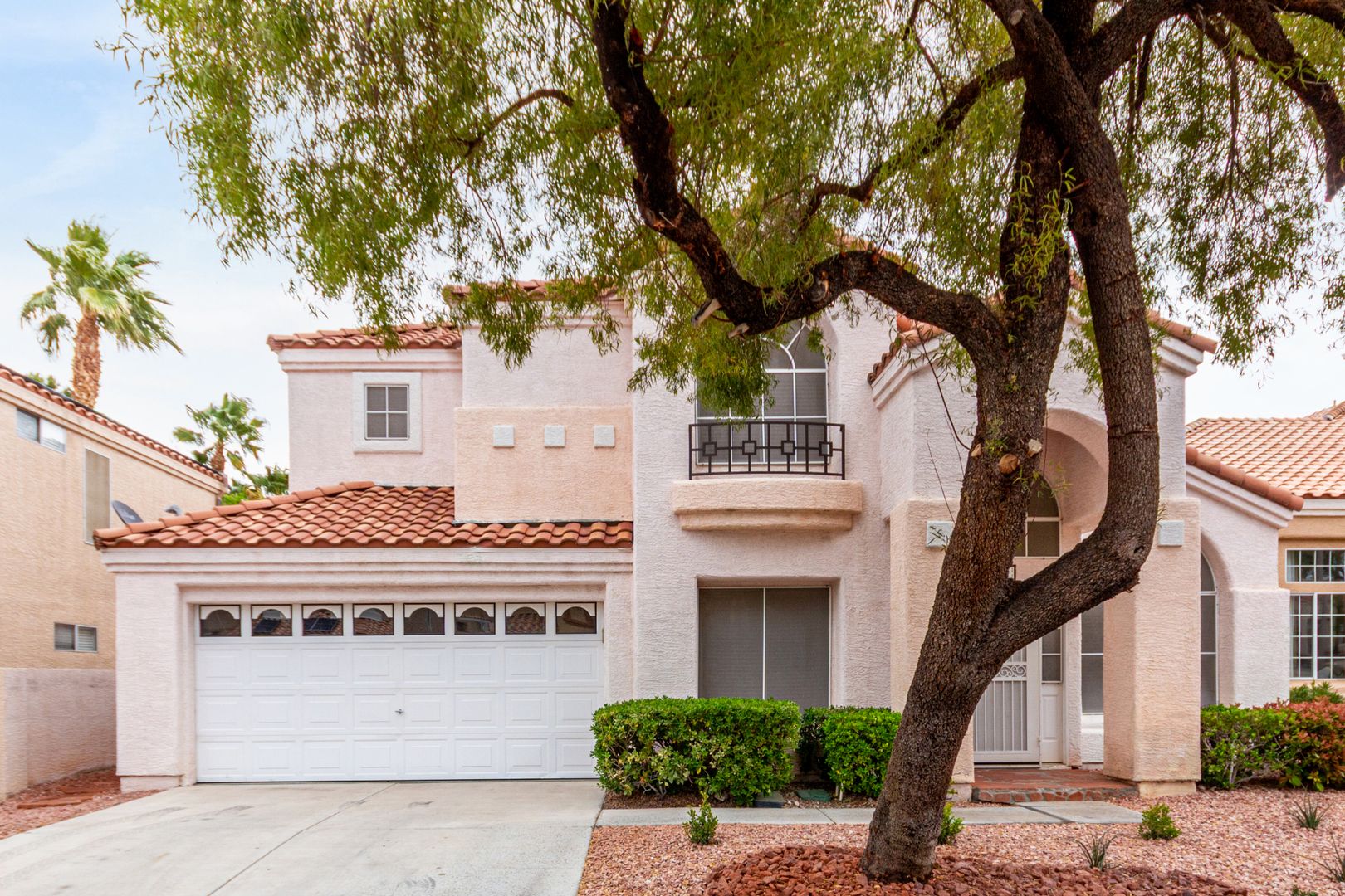 LAS VEGAS House: 2412 SHADY VISTA DR