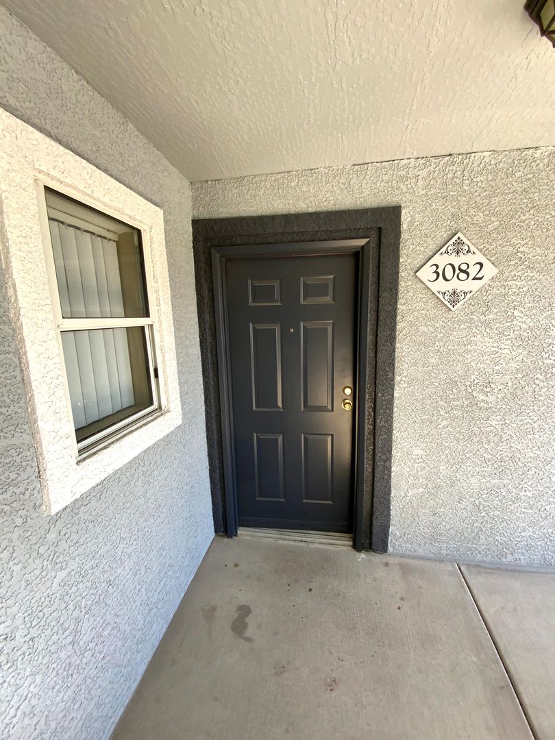 LAS VEGAS House: 6955 N DURANGO #3082